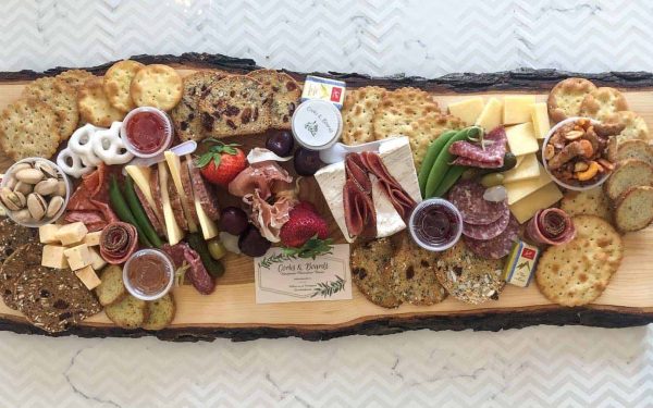 Corks & Boards : boîtes de charcuterie fabriquées à la main à Millbrook, en Ontario